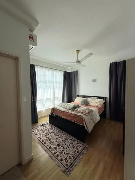 Bedroom features: queen-size bed with patterned bedding, upholstered headboard, 2 bedside pillows, wooden flooring, 5-blade ceiling fan, floor-to-ceiling windows with sheer curtains, blackout curtains, decorative area rug with geometric pattern, built-in wardrobe, wall-mounted light fixture; style: modern.