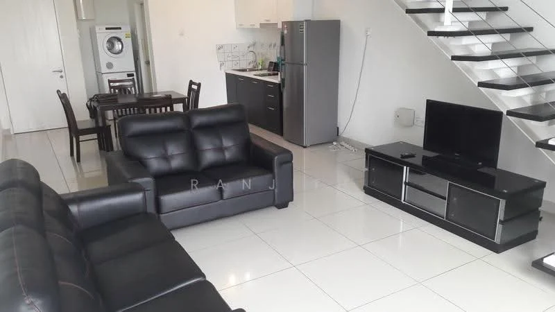 Living features: black leather 3-seater sofa, black leather 2-seater sofa, coffee table, TV console, wall-mounted TV, white painted walls, tile flooring, recessed downlights, open-plan layout, dining table with 4 chairs, kitchen area with cabinets, stainless-steel fridge, washing machine; style: modern.