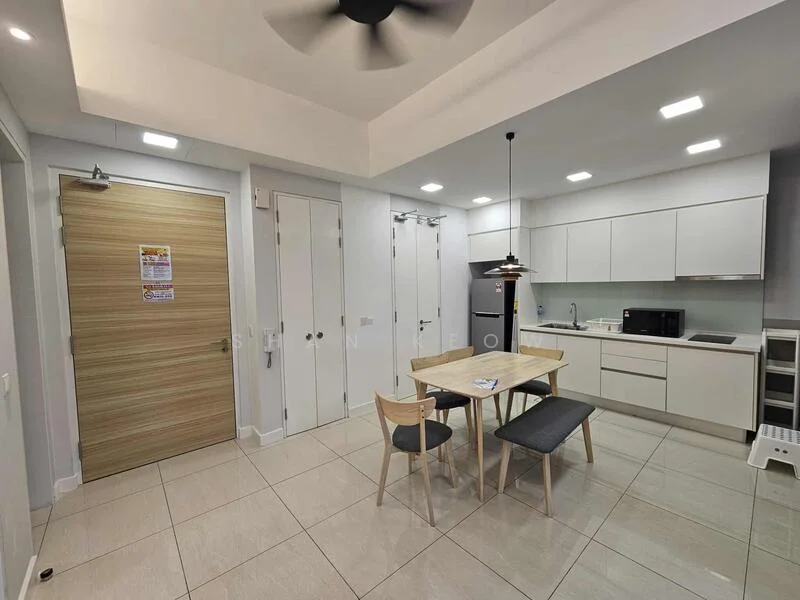 Kitchen features: white cabinetry, grey countertop, stainless-steel fridge, built-in microwave, freestanding range oven, single-bowl stainless-steel sink, chrome pull-down faucet, pendant light, 5-blade ceiling fan with light, tile flooring, open layout, dining table with bench seating; style: modern.