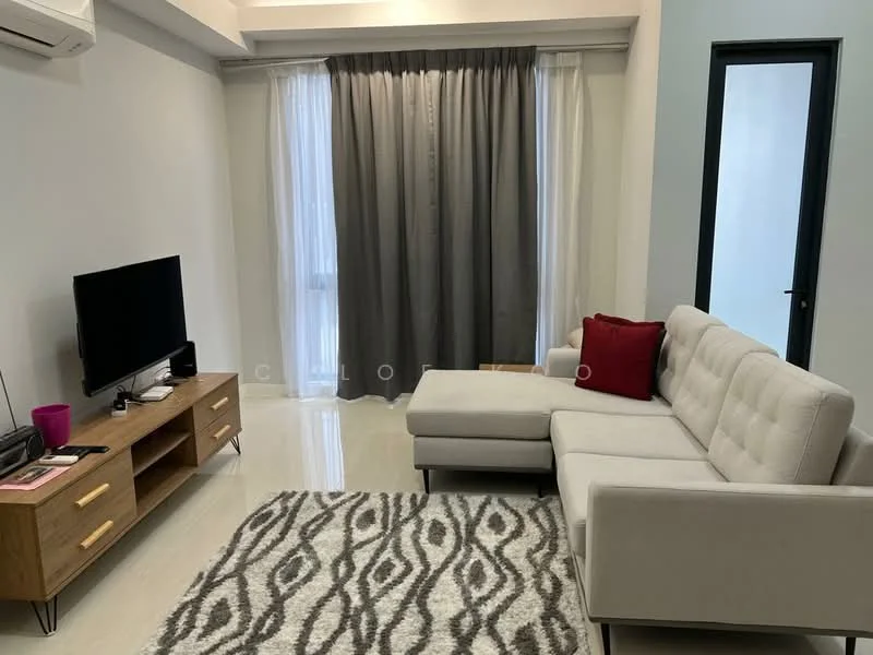 Living features: 3-seater fabric sofa in light grey, wooden TV console, wall-mounted TV, area rug with geometric pattern, floor-to-ceiling windows with sheer curtains, grey curtains, recessed downlights, air conditioning unit, decorative throw pillow in red; style: modern.
