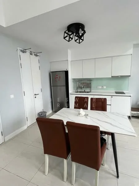 Kitchen features: white cabinetry, marble dining table, 4 upholstered dining chairs in brown, stainless-steel fridge, built-in oven, ceramic tile flooring, light grey walls, recessed downlights, black geometric pendant light, glass backsplash; style: modern.