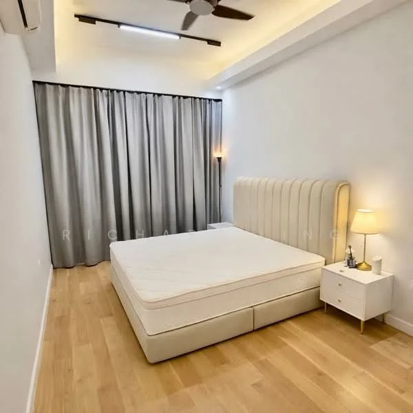 Bedroom features: queen-size bed, upholstered headboard, wooden flooring, floor-to-ceiling curtains, recessed downlights, ceiling fan, nightstand with lamp, wall-mounted air conditioning unit; style: modern.