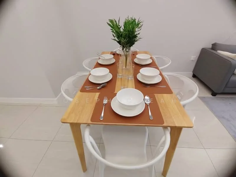 Dining features: wood dining table, 4 dining plates, 4 sets of cutlery, glass vase with greenery, brown placemats, white dining chairs, neutral wall colour, tile flooring; style: modern.