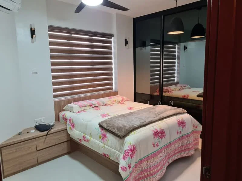Bedroom features: queen-size bed with floral bedding, wooden bedside table, built-in wardrobe with mirrored doors, ceiling fan, window with wooden blinds, white painted walls, light-colored flooring, decorative throw blanket; style: modern.