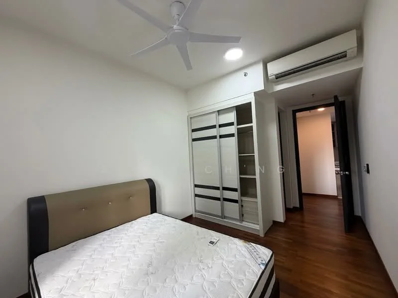Bedroom features: queen-size bed, 5-blade ceiling fan, wooden flooring, built-in wardrobe with sliding doors, white painted walls, air conditioning unit, door leading to hallway; style: modern.