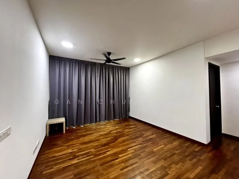 Living features: white painted walls, wooden flooring, 5-blade ceiling fan, grey curtains, small side table, recessed lighting; style: modern.