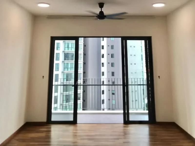 Room features: wooden flooring, white painted walls, 5-blade ceiling fan, floor-to-ceiling windows, sliding glass door, balcony view; view: city.
