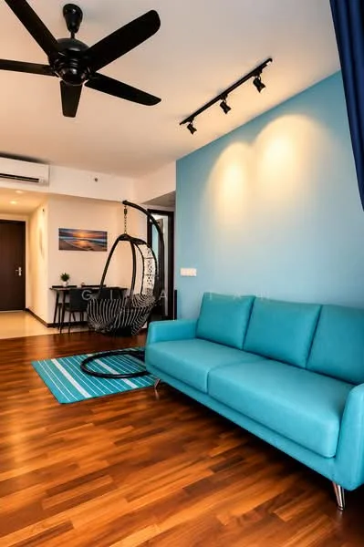 Living features: 3-seater fabric sofa in turquoise, wooden flooring, ceiling fan, track lighting, hanging chair, blue accent wall, area rug with geometric pattern, wall-mounted air conditioning unit; style: modern.