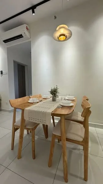 Dining features: wooden dining table, 4 wooden dining chairs, table runner, ceramic vase with greenery, white plates, cutlery, recessed downlights, wall-mounted split AC; style: modern.