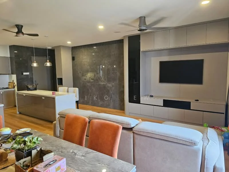 Living features: 3-seater fabric sofa in beige, orange upholstered dining chairs, marble dining table, wall-mounted TV, built-in cabinetry with glossy finish, grey accent wall with stone cladding, wooden flooring, ceiling fan with light, recessed downlights, decorative plants on table, open kitchen layout, kitchen island with seating; style: modern.