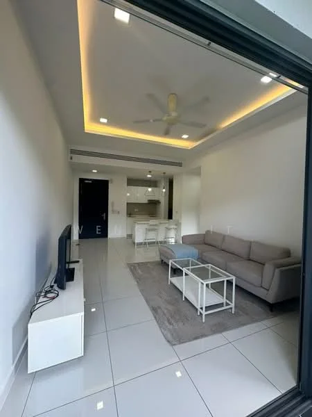 Living features: 3-seater fabric sofa in light grey, coffee table with glass top, TV console in white, wall-mounted TV, area rug with neutral tones, ceiling fan with light, recessed LED downlights, white painted walls, glossy tile flooring, open layout to kitchen and dining area; style: modern.
