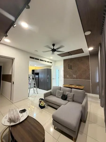 Living features: 3-seater fabric sofa in light grey, coffee table, ceiling fan with light, recessed downlights, wall-mounted TV, decorative wall panel with wood finish, white painted walls, tile flooring, curtains, open layout, area rug; style: modern.