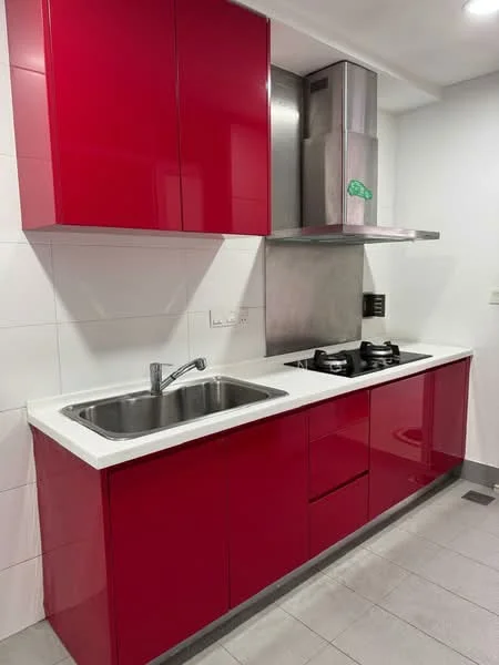 Kitchen features: red high-gloss cabinetry, stainless-steel sink, chrome pull-down faucet, white solid surface countertop, built-in gas hob, stainless-steel range hood, white tiled backsplash, grey tiled flooring; style: modern.
