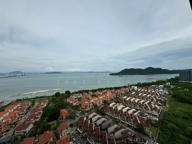 Exterior features: view of the sea, view of the coastline, view of residential houses, green landscaping, urban skyline in the background, cloudy sky; style: contemporary.