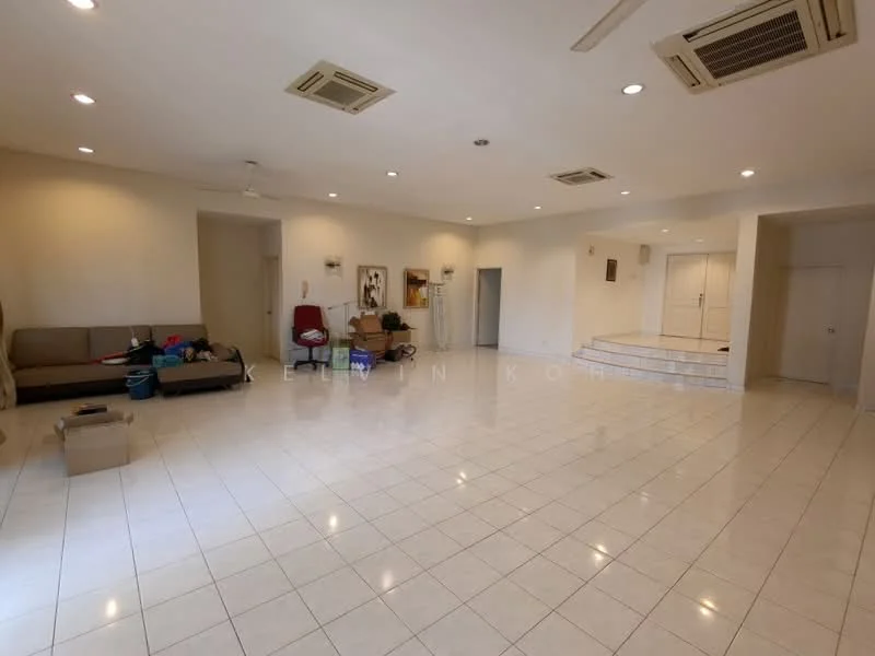 Living features: white painted walls, glossy ceramic tile flooring, recessed downlights, ceiling fan, large open space, multiple entry points, neutral color scheme, built-in cabinetry, steps leading to another area; style: modern.