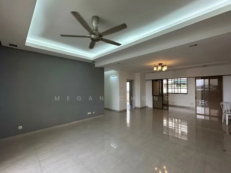 Living features: grey accent wall, white painted walls, polished ceramic tile flooring, 5-blade ceiling fan with light, recessed downlights, sliding glass door, large windows, open layout, dining area, decorative ceiling with LED lighting; style: modern.