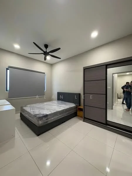 Bedroom features: queen-size bed, upholstered headboard, ceiling fan with 5 blades, floor-to-ceiling window, roller blinds, built-in wardrobe with sliding mirror doors, white painted walls, glossy tile flooring; style: modern.