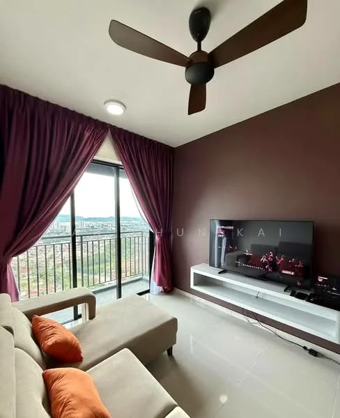 Living features: 3-seater fabric sofa in light grey, 2-seater fabric sofa in light grey, orange decorative cushions, wall-mounted TV, TV console in white, ceiling fan with 3 blades, floor-to-ceiling windows, curtains in dark purple, grey accent wall, glossy tile flooring, city view; style: modern; view: city.