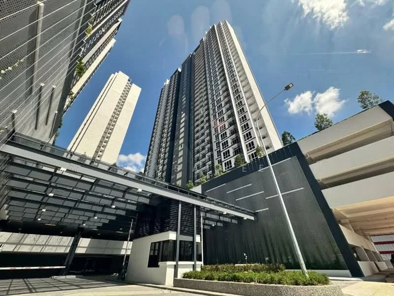 Exterior type: high-rise condominium; features: glass curtain wall, metal cladding, covered entrance with awning, multiple storeys, landscaped garden area, parking deck, surrounded by greenery, modern architectural design; style: modern.