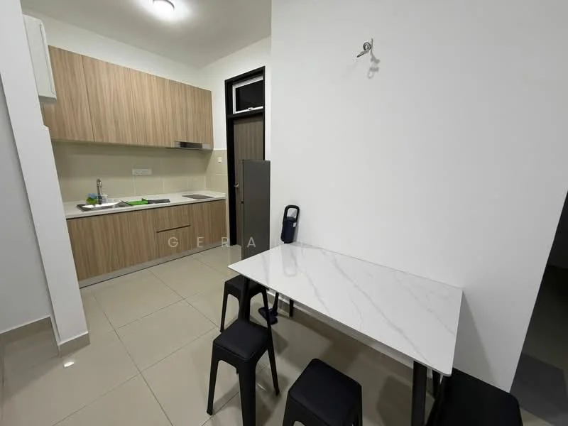 Kitchen features: light wood cabinetry, white countertop with marble pattern, stainless-steel sink, chrome pull-down faucet, built-in oven, ceramic cooktop, refrigerator, tile backsplash, floor tiles, dining table with marble top, black plastic dining chairs, wall-mounted light fixture; style: modern.