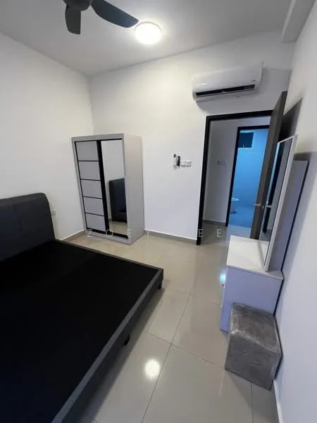 Bedroom features: black platform bed, grey wardrobe with sliding doors, wall-mounted mirror, flat-screen TV on stand, grey ottoman, white painted walls, tile flooring, 1 wall-mounted split AC, ceiling fan, recessed ceiling light; style: modern.