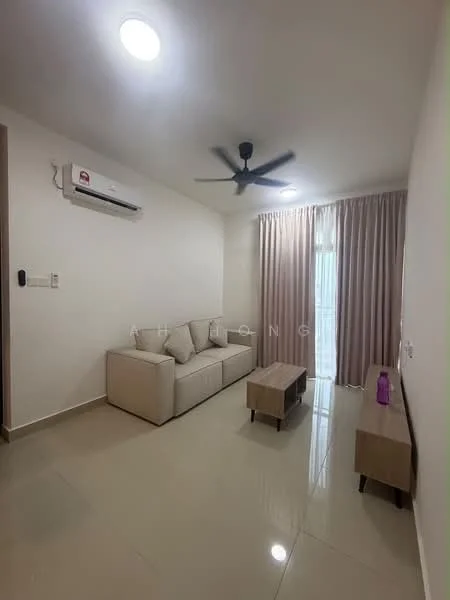 Living features: cream painted walls, glossy tile flooring, 5-blade ceiling fan with light, wall-mounted split AC, sofa in beige, coffee table in wood, curtains in light beige, floor-to-ceiling window; style: modern.