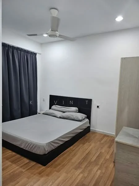 Bedroom features: queen-size bed, upholstered headboard, 2 bedside pillows, ceiling fan, blackout curtains, wooden flooring, white painted walls, built-in wardrobe; style: modern.