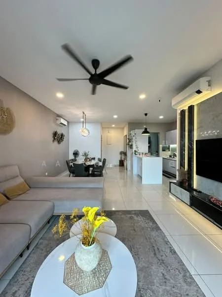 Living features: 3-seater fabric sofa in light grey, coffee table with geometric design, area rug with neutral tones, wall-mounted TV, ceiling fan with 5 blades, recessed LED downlights, white painted walls, tile flooring, decorative wall art, potted plant, open layout to kitchen, large windows for natural light; style: modern. Kitchen features: white cabinetry, black countertop, stainless-steel appliances, kitchen island with seating, pendant lighting, open layout to living area; style: modern.