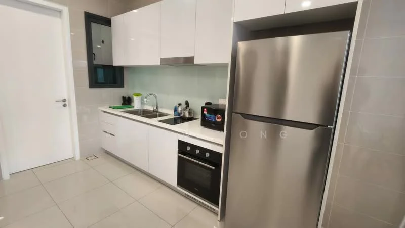 Kitchen features: white glossy cabinetry, stainless-steel fridge, built-in oven, 4-burner gas hob, single-bowl stainless-steel sink, chrome pull-down faucet, grey tiled backsplash, white countertop, ceramic tile flooring, window above sink, kitchen appliances visible; style: modern.