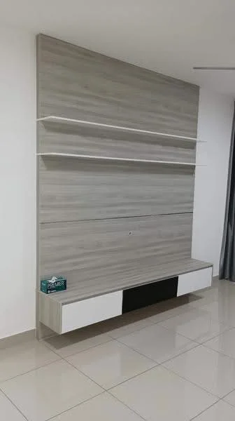 Living features: light grey feature wall, white floating shelves, built-in TV console with white and black cabinetry, glossy white cabinet doors, large format cream tile flooring, recessed lighting, neutral wall color, minimalist design; style: modern.