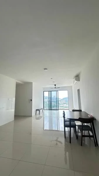Living features: white painted walls, glossy tile flooring, 5-blade ceiling fan, floor-to-ceiling windows, sliding glass door, dining table with chairs, air conditioning unit; style: modern; view: city.