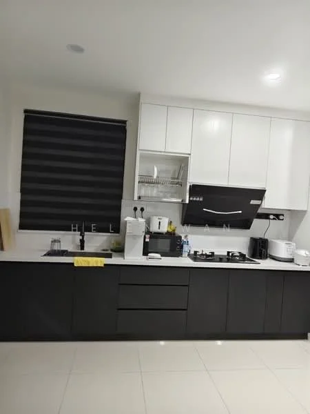 Kitchen features: white upper cabinets, black lower cabinets, marble countertop, built-in oven, 4-burner gas hob, stainless-steel range hood, double-bowl stainless-steel sink, chrome pull-down faucet, dishwasher, microwave, black roller blinds, tile flooring, recessed LED downlights; style: modern.