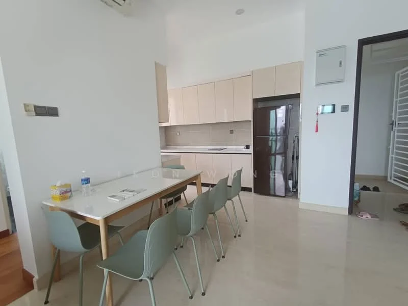 Kitchen features: white cabinets, black refrigerator, stainless-steel sink, chrome faucet, white countertop, ceramic tile flooring, built-in oven, 4-burner gas hob, dining table with 6 chairs, wall-mounted air conditioning unit; style: modern.