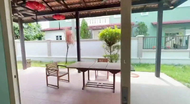 Room features: outdoor dining table, wooden chairs, tiled flooring, covered patio, green lawn, decorative plants, fence, exterior wall; style: modern; view: garden.