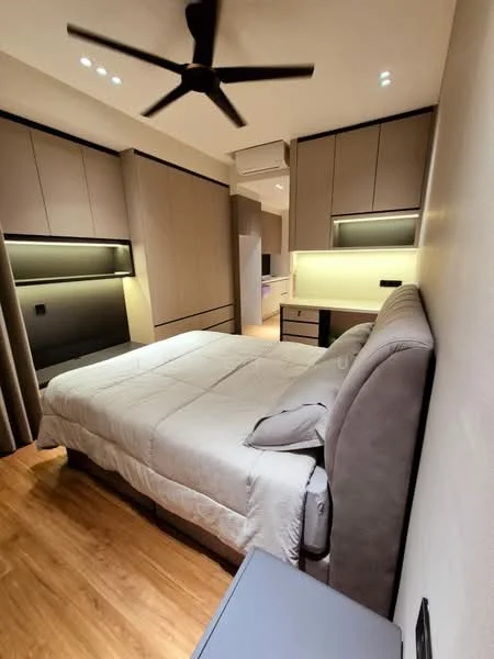 Bedroom features: king-size bed, upholstered headboard, built-in wardrobe with sliding doors, wooden flooring, recessed downlights, 5-blade ceiling fan, nightstand, wall-mounted light fixtures, neutral wall color, decorative pillows; style: modern.