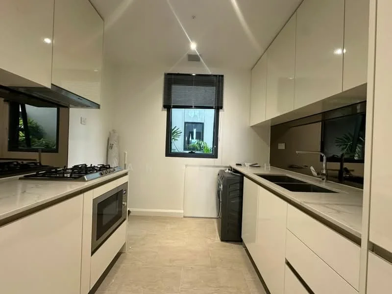 Kitchen features: white high-gloss cabinetry, marble countertop, stainless-steel sink, chrome pull-down faucet, built-in oven, 4-burner gas hob, black refrigerator, tile flooring, window with black blinds, kitchen island, under-cabinet lighting, open shelving; style: modern; view: garden.