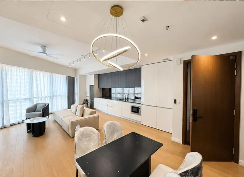 Living features: sofa in beige fabric, round coffee table in black, dining table with black surface, 4 upholstered dining chairs, floor-to-ceiling windows with sheer curtains, wooden flooring, 5-blade ceiling fan, recessed LED downlights, pendant light fixture, kitchen island with white cabinetry, built-in microwave, stainless-steel fridge, stainless-steel oven, black countertop, dark wood cabinetry; style: modern; view: city.