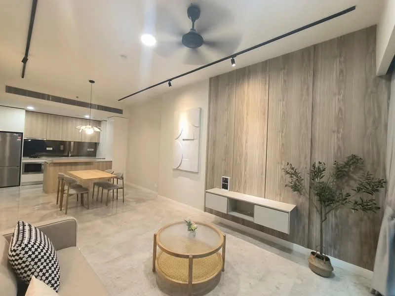 Living features: sofa in beige fabric, coffee table with rattan base, area rug with geometric pattern, wall-mounted TV console, decorative wall art, 5-blade ceiling fan with light, recessed downlights, marble tile flooring, wood panel accent wall, dining table with 6 chairs, kitchen island with bar seating, potted plant; style: modern.
