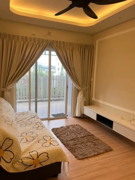 Living features: sofa with floral pattern, area rug with solid color, floor-to-ceiling sliding glass door, curtains, wooden flooring, recessed ceiling lights, ceiling fan, wall-mounted TV console; style: modern; view: garden.
