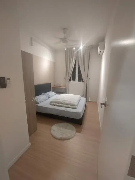 Bedroom features: queen-size bed, upholstered headboard, bedside table, floor-to-ceiling window, sheer curtains, wall-mounted split AC, 5-blade ceiling fan, light fixtures, laminate flooring, white painted walls, area rug; style: modern.