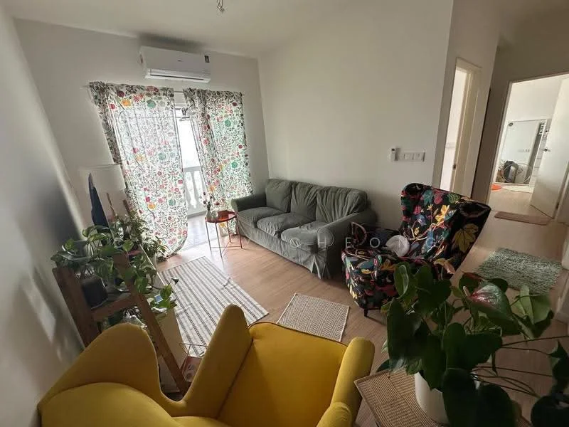 Living features: grey fabric 3-seater sofa, floral patterned armchair, yellow accent chair, wooden side table, floor lamp, area rug, curtains with floral pattern, wall-mounted split AC, indoor plants, light wood flooring; style: modern.