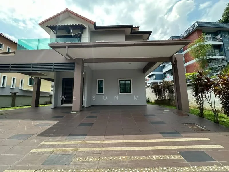 Exterior type: detached bungalow; features: flat roof, cream painted facade, large overhang at entrance, paved driveway, manicured lawn, surrounded by greenery, two-storey structure, glass balcony railing, modern architectural design; style: modern.
