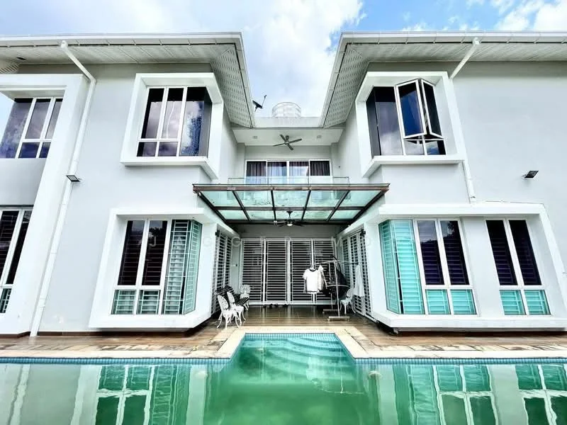 Exterior type: detached bungalow; features: white painted facade, flat roof, approximately 2-storey, large windows with turquoise frames, covered terrace area, swimming pool with tiled edge, outdoor seating area, manicured landscaping, balcony with glass railing, ceiling fan on terrace; style: modern.