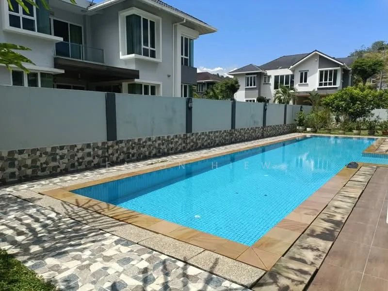 Exterior type: detached bungalow; features: infinity pool, pool deck with loungers, stone-paved walkway, manicured lawn, surrounded by greenery, fenced perimeter, modern facade, multiple storeys, large windows, outdoor landscaping; style: modern.