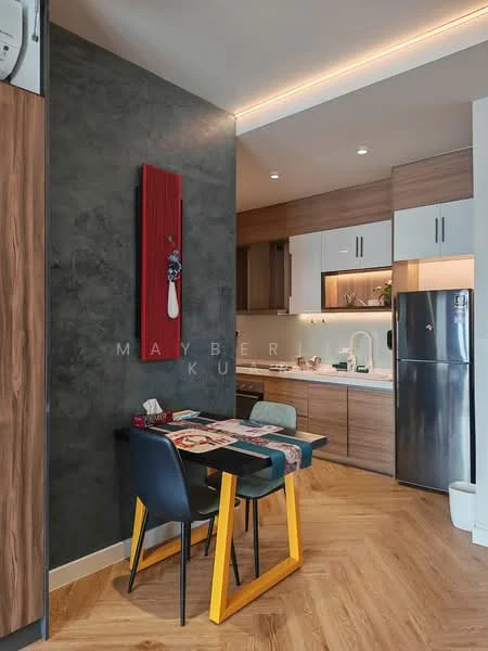 Kitchen features: wood cabinetry, white upper cabinets, grey accent wall, stainless-steel fridge, built-in oven, 4-burner gas hob, single-bowl stainless-steel sink, chrome pull-down faucet, quartz countertop, pendant lighting, dining table with yellow legs, black dining chairs, decorative wall art; style: modern.
