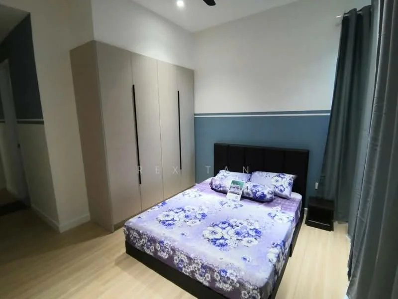 Bedroom features: queen-size bed with floral bedding, upholstered headboard, nightstand, built-in wardrobe with sliding doors, light grey walls, dark blue accent wall, laminate flooring, ceiling fan, curtains, decorative wall art; style: modern.