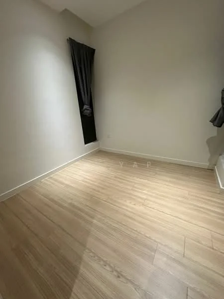 Room features: light wood flooring, white painted walls, black curtain, single window.