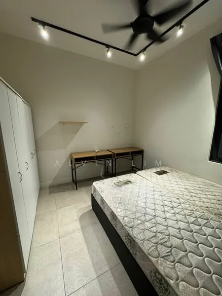 Bedroom features: queen-size bed, 2 bedside tables, white built-in wardrobe, shelf above the tables, ceiling fan with light, recessed LED downlights, grey walls, tile flooring, window with black curtains; style: modern.