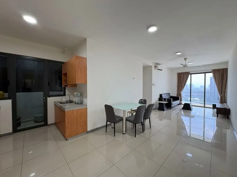Kitchen features: grey granite countertop, wood cabinetry, stainless-steel sink, built-in oven, 4-burner gas hob, refrigerator, tile backsplash; style: modern. Dining features: 6-seater dining table, upholstered dining chairs, pendant lighting; style: modern. Living features: floor-to-ceiling windows, sliding glass door, 3-blade ceiling fan, wall-mounted TV, area rug, sofa, coffee table; style: modern; view: city.