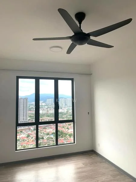 Room features: 5-blade ceiling fan in black, floor-to-ceiling windows, city view, light-colored walls, laminate flooring, recessed ceiling light, window with black frames, mountain view; style: modern; view: city.